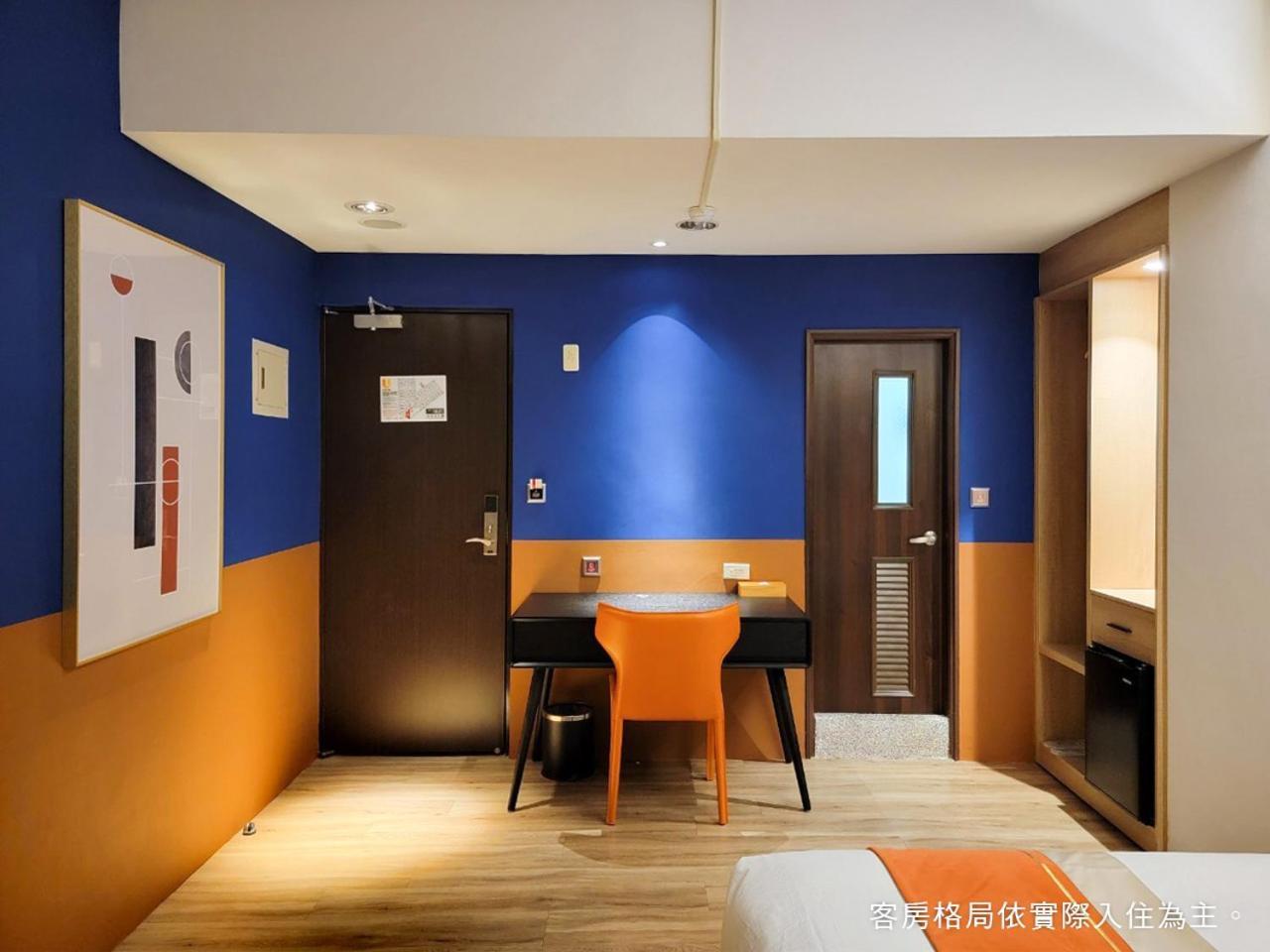 Talmud Hotel Gongyuan Taichung Bagian luar foto