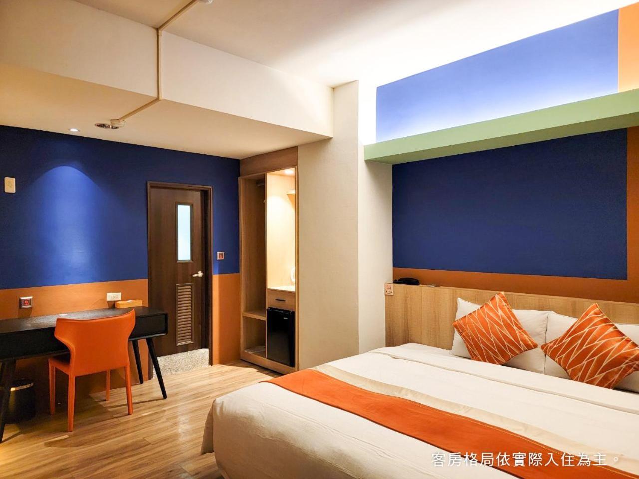 Talmud Hotel Gongyuan Taichung Bagian luar foto